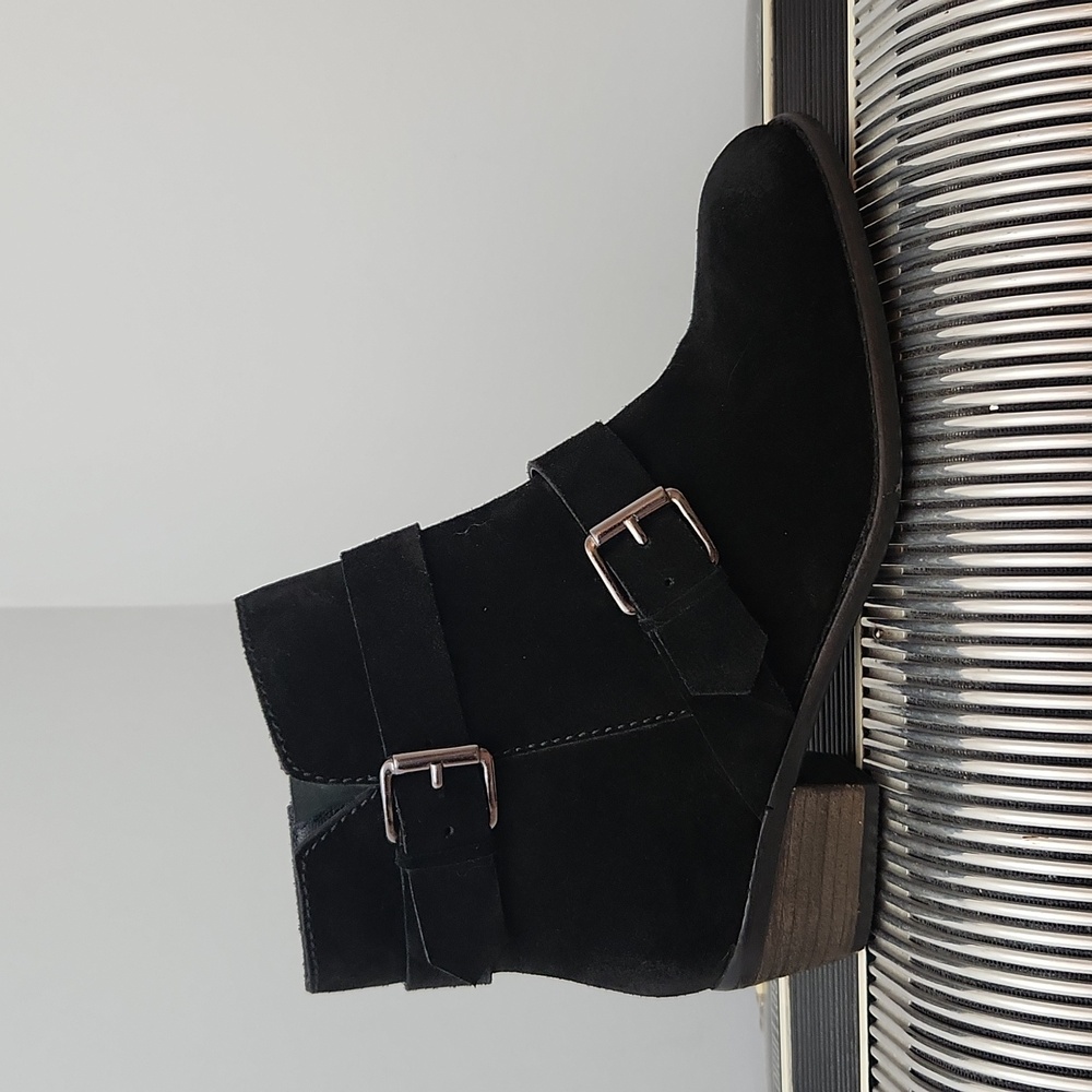 AMAZING JOURNEE BLACK SUEDE INSIDE ZIP ANKLE BOOTS SIZE 6.5